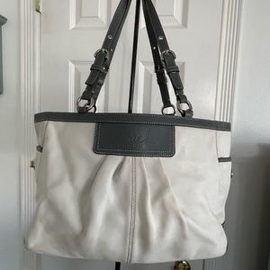 Coach Off White with Gray Trim Leather Purse No. A1072-F13759